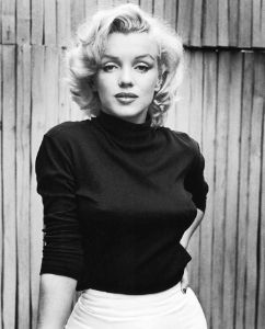 Black and white Photo of Marilyn Monroe.